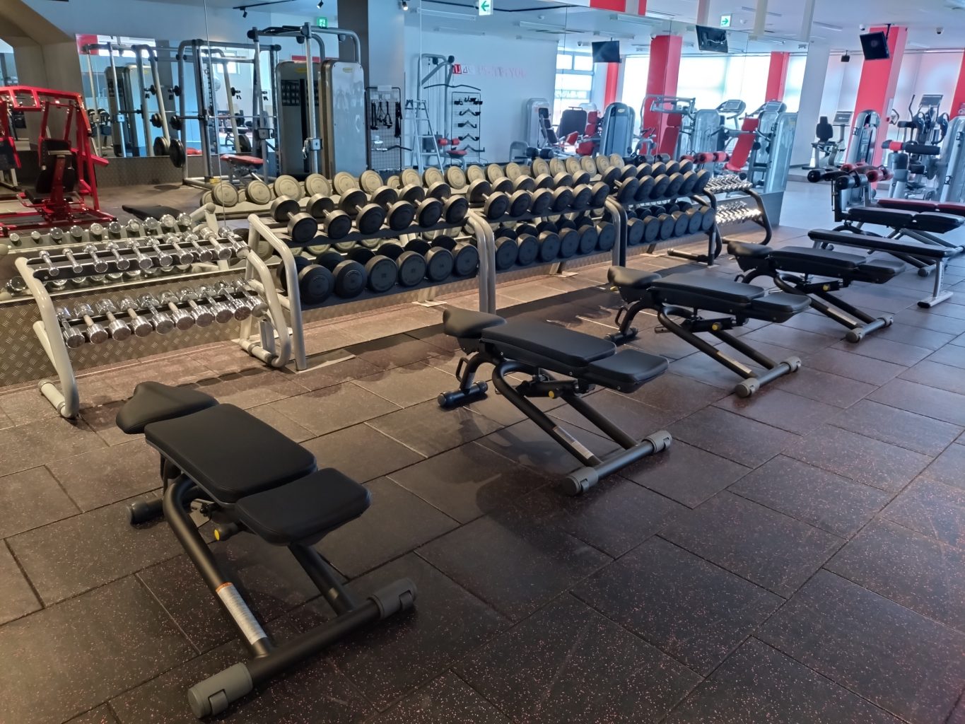 JOYFIT24 都島本通のフリーウェイトエリア